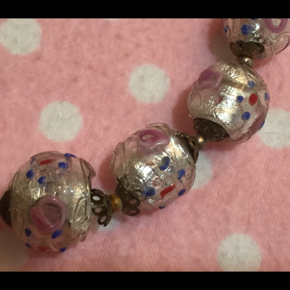 Vintage frosted glass beads with abstract painting - Picture 2 of 8